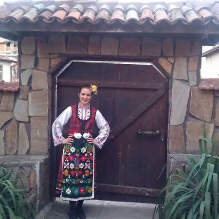 Семеен Хотел Национал مينيرال باني المظهر الخارجي الصورة